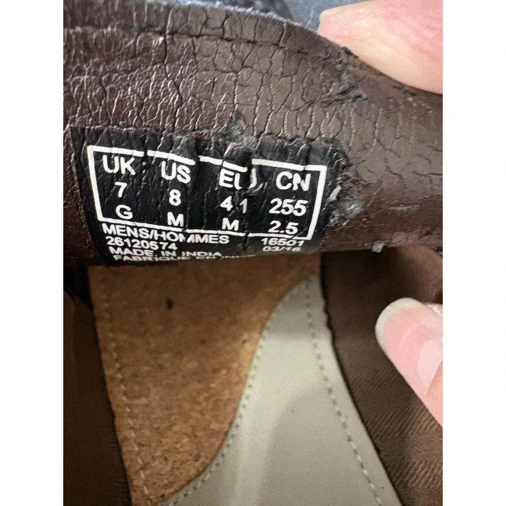 Clarks traditional wingtip